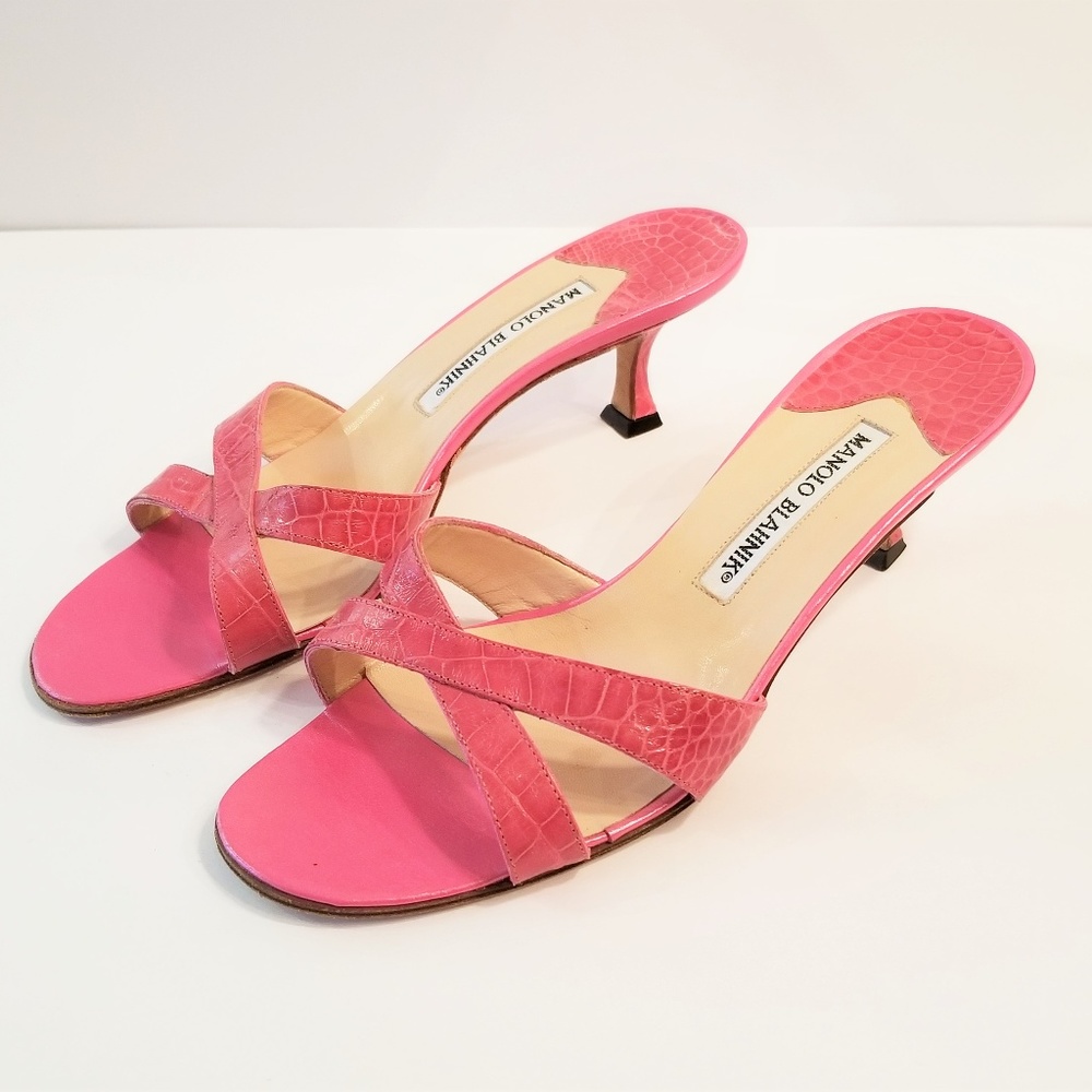 Manolo Blahnik Pink Leather Kitten Heel  EU 37.5